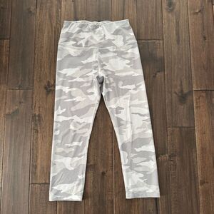Layer 8 White and Gray Camo Camouflage Active Leggings M